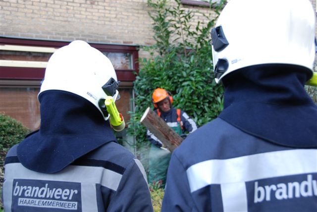 2008/322/20081121 019 Stormschade Vlierstraat.JPG